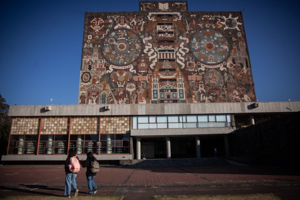 La UNAM y la Generación Doble T: Trampa + Tecnología